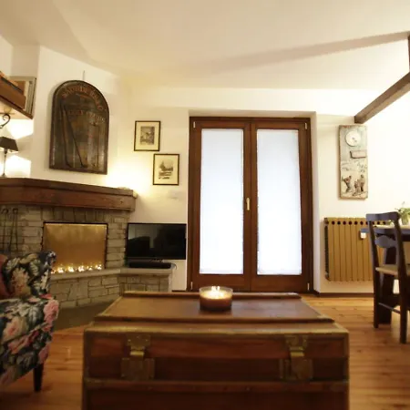 2br Terrace Mont Blanc View & Parking Courmayeur