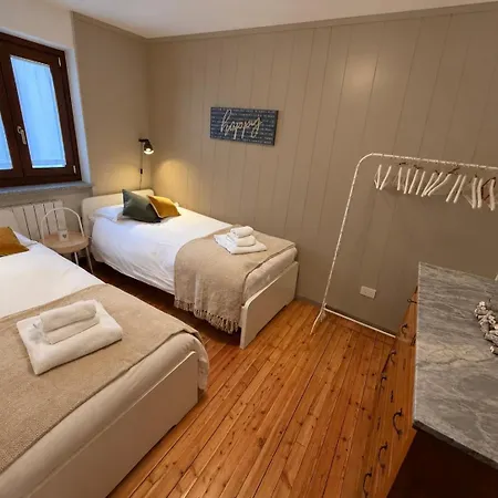 2br Terrace Mont Blanc View & Parking Vakantiehuis Courmayeur